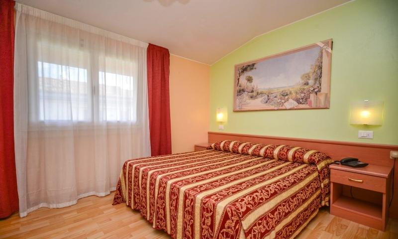 Hotel Benaco - image 37