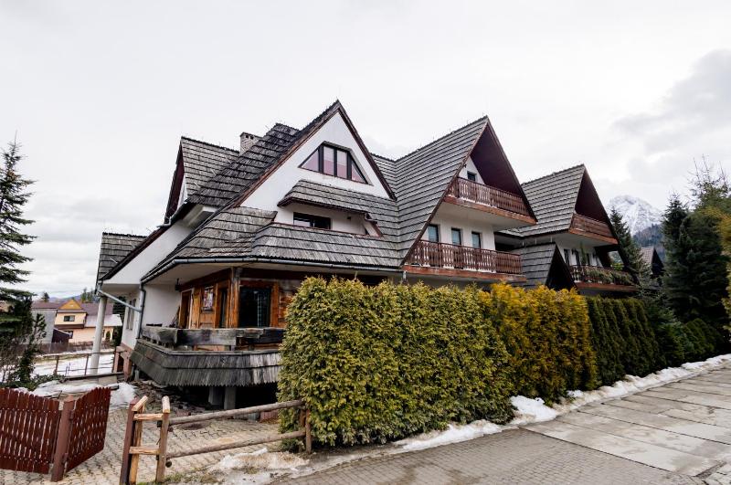 Apartament Rodzinny Tatra Giewont View Skibówki 11A by RentiloPL - image 6