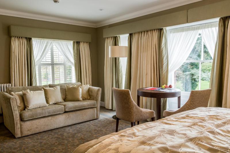 Executive Room image 3