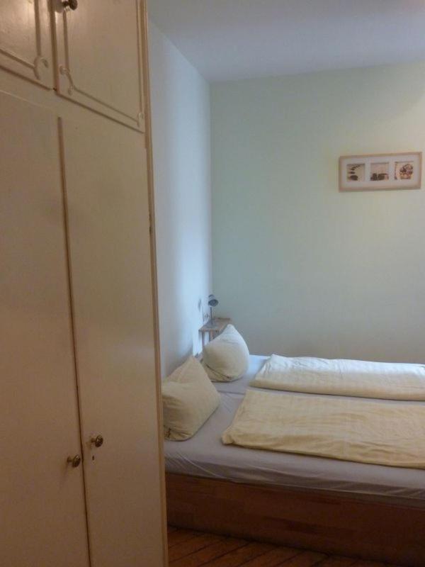  'Double Room with Private Bathroom image 3