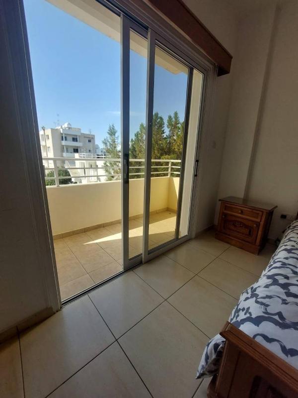 Sunny 2 Bedroom Larnaca Center - image 7