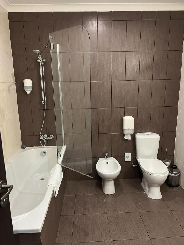 Budget Double or Twin Attic Room image 3