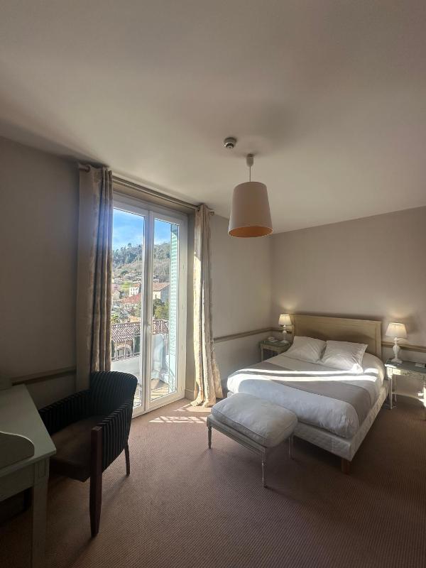 Superior Double Room image 3