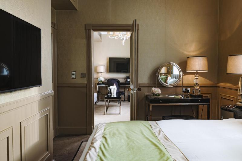 Junior Suite image 4