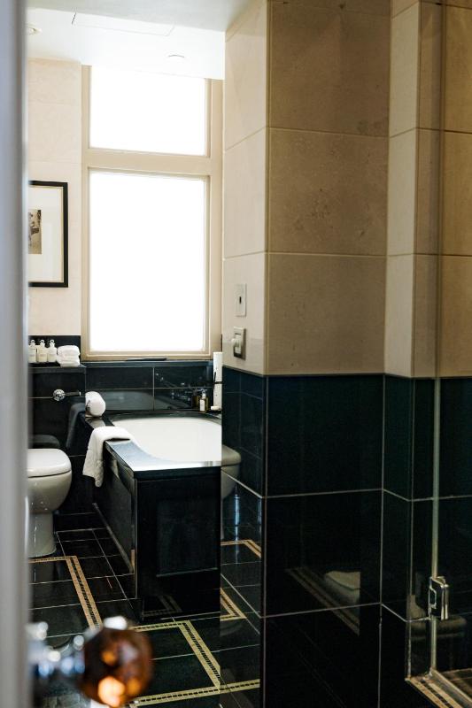Junior Suite image 2