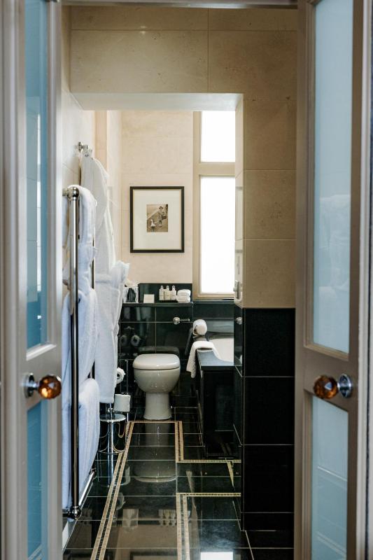Junior Suite image 3