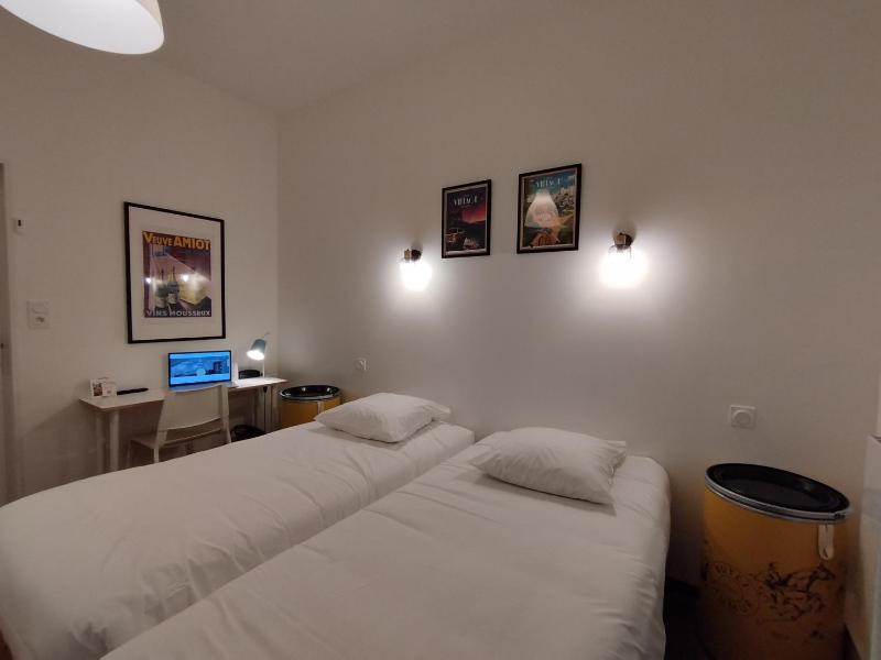 Economic Double Room image 3