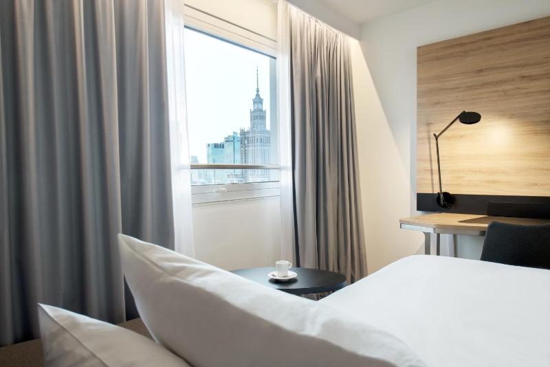 Executive Twin Room image 3