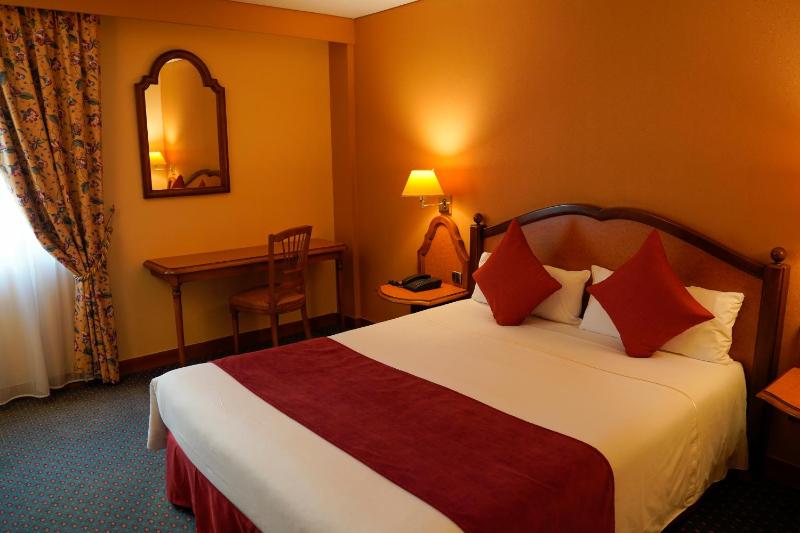 Superior Double Room image 3