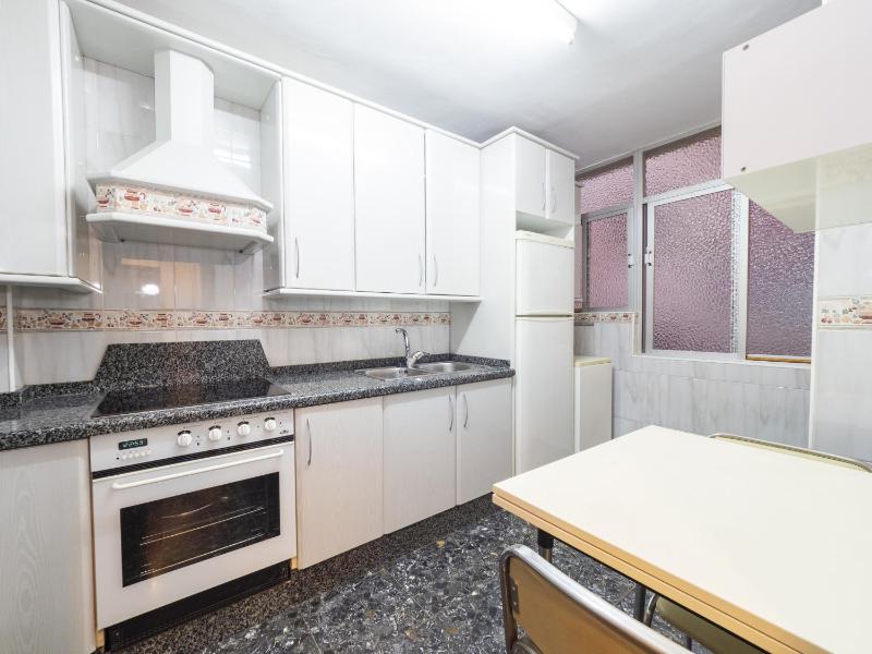 Cubo's Evy Malaga Apartment - image 15