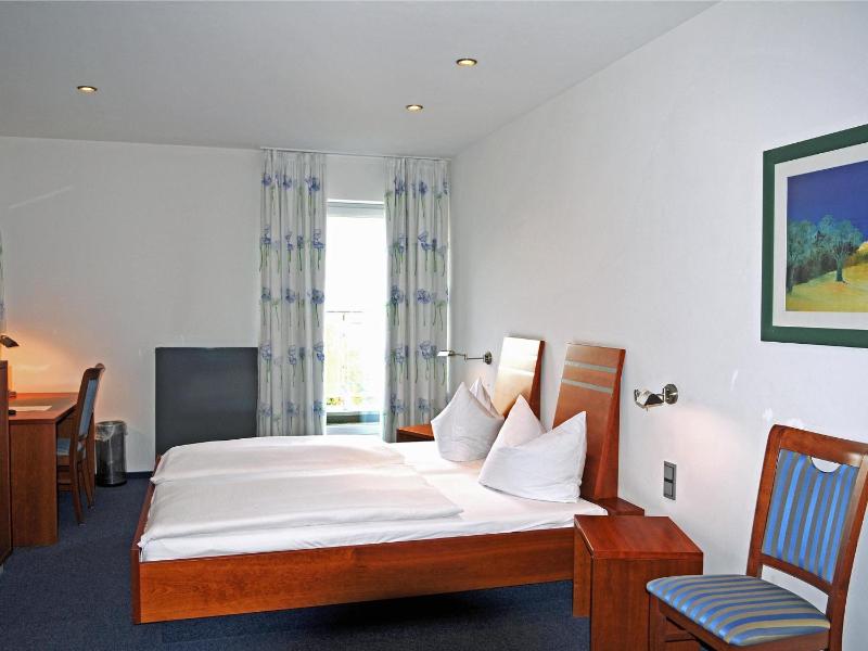 Comfort Double Room image 3