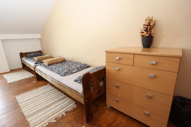 Triple Room with Bathroom image 4