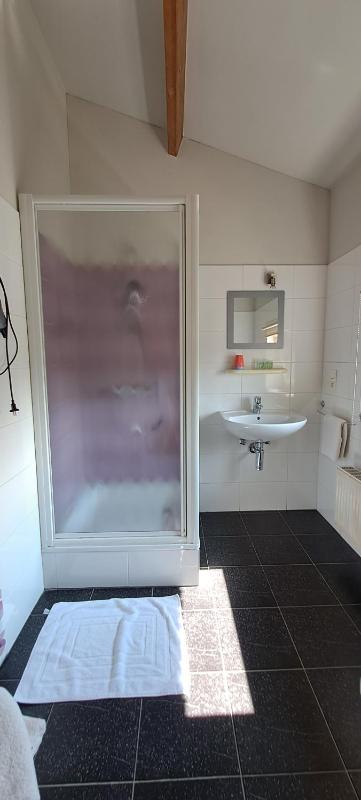 Double or Twin Room image 3