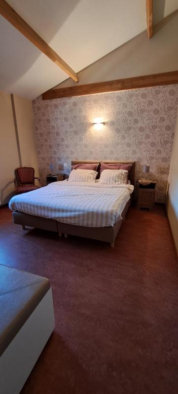 Double or Twin Room image 4