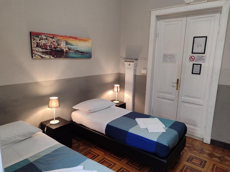 Twin Room with Shared Bathroom image 4