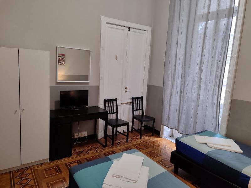 Twin Room with Shared Bathroom image 3