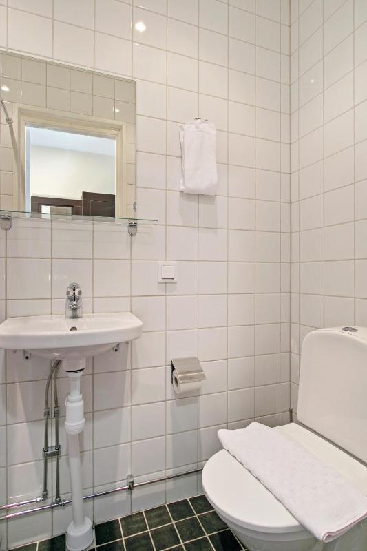 Single Room image 2