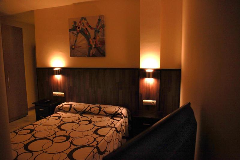Double Room image 3