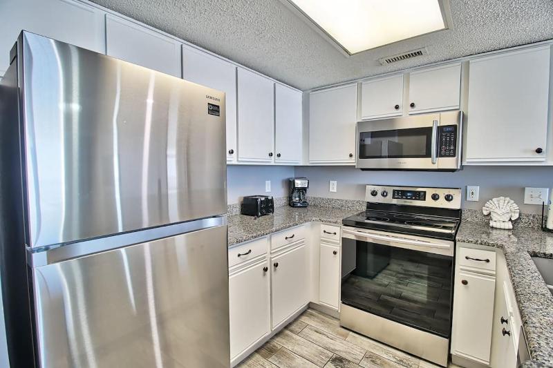 Newly Updated Camelot Resort Unit 409 - image 6
