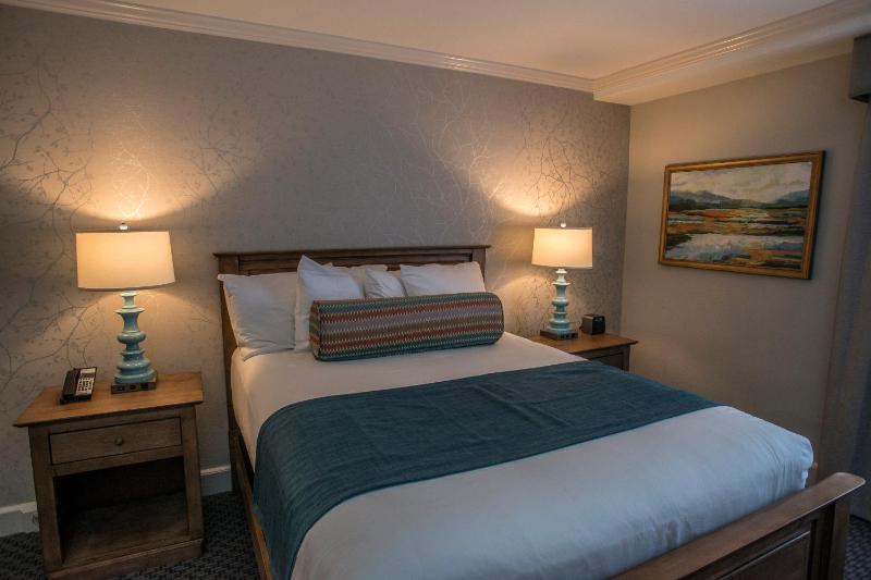 Queen Room - Non -Smoking image 1