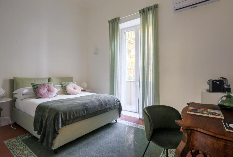 Ermosa Suite - image 8