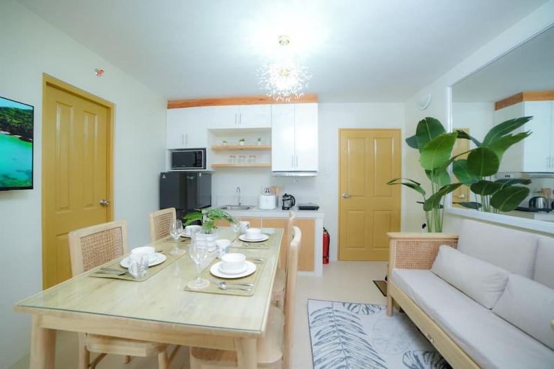 2-BR Condo for 4 in Dumaguete - image 6