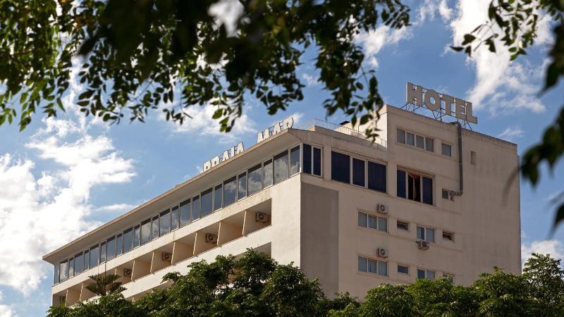 Carcavelos Beach Hotel - image 2