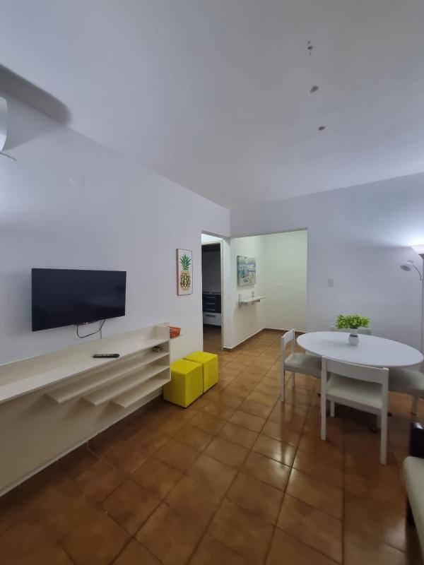 Apto Kampala a 50mt da praia de Pitangueiras - Localização privilegiada no coração do Guarujá 1 minuto da praia! - image 7