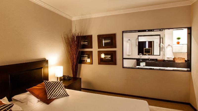 Carcavelos Beach Hotel - image 13