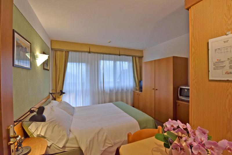 Double Room with Terrace image 1