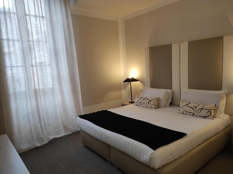 Superior Double Room image 4