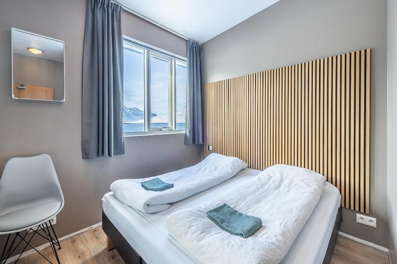 Family Room with Sea View image 3