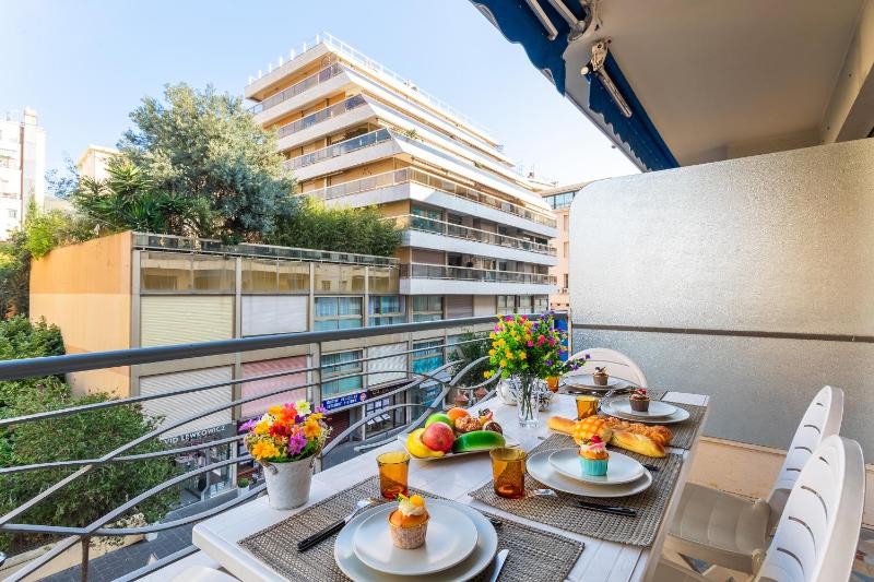 LE FRANCE-MASSENET AP3015 by Riviera Holiday Homes - image 7