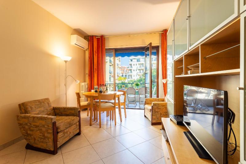 LE FRANCE-MASSENET AP3015 by Riviera Holiday Homes - image 12