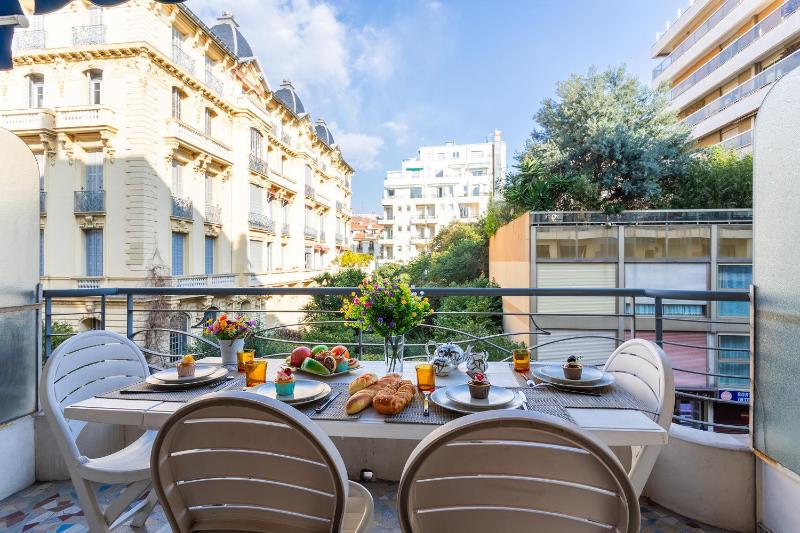 LE FRANCE-MASSENET AP3015 by Riviera Holiday Homes - image 15