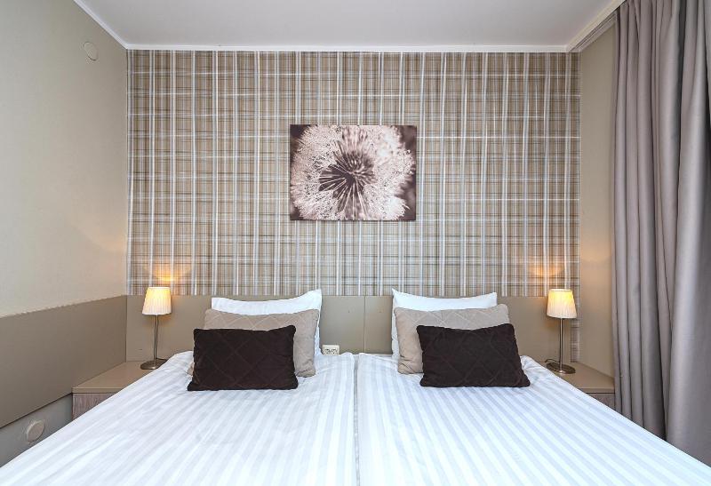 Mini Double Room with Spa Access image 3