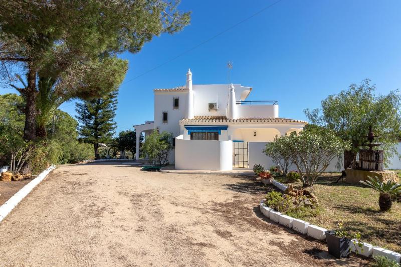 Villa image 2