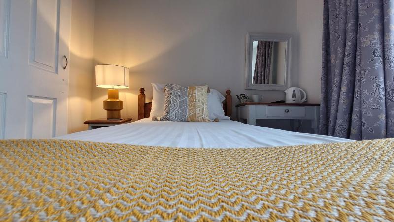 Single Room image 3