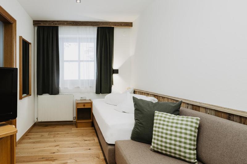 Single Room image 1