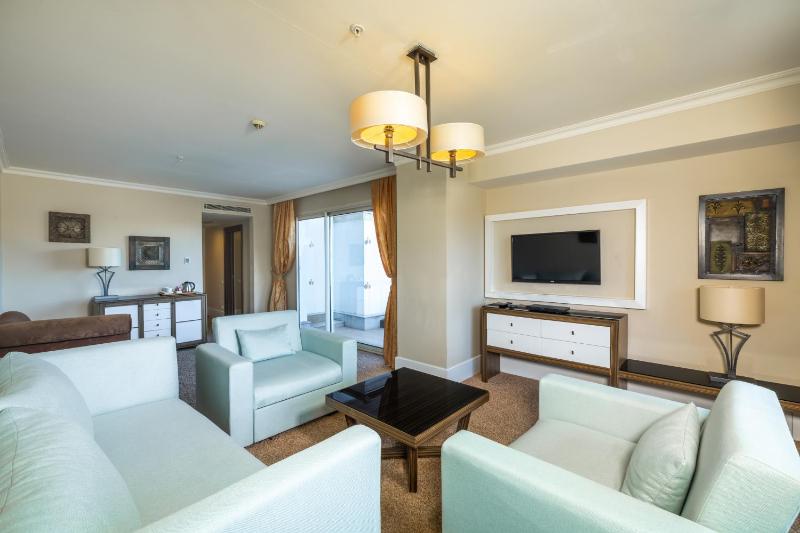 King Suite image 4