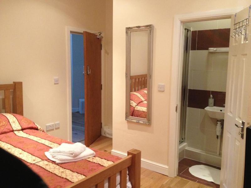 Superior Double Room image 3