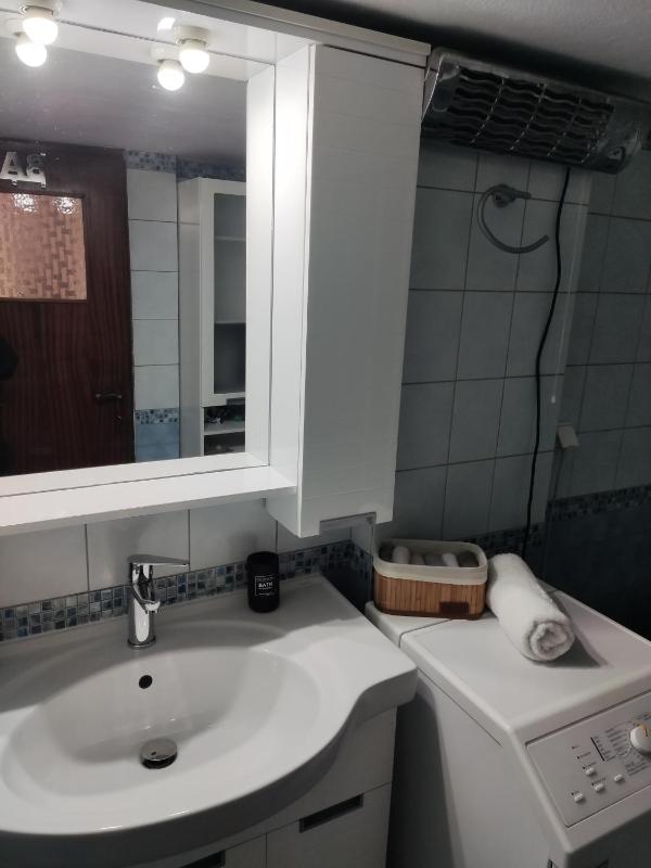 Georgia apartment - image 47