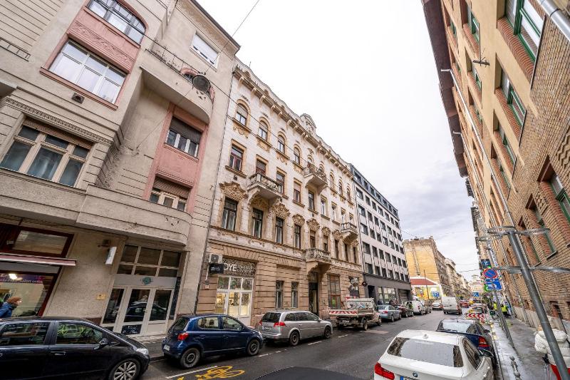 Budapest Magic Blue in Downtown by NW - image 1