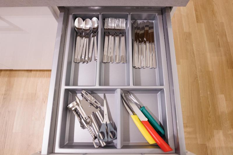 One-Bedroom Apartment image 3