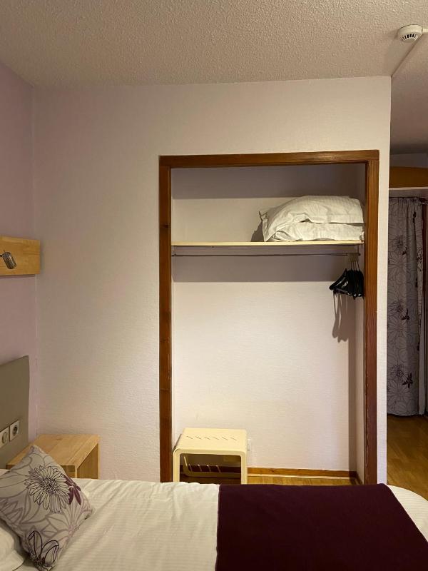 Twin Room image 2