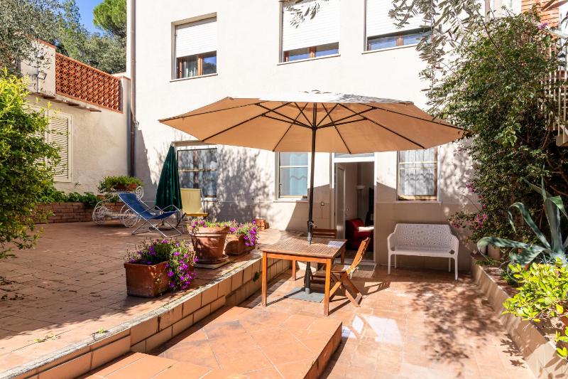 Il Nido Della Bounganville - Cozy Apt with Patio! Images