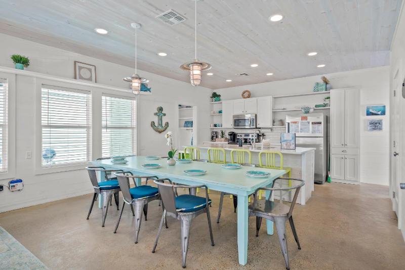 Barefoot Bungalow - image 3