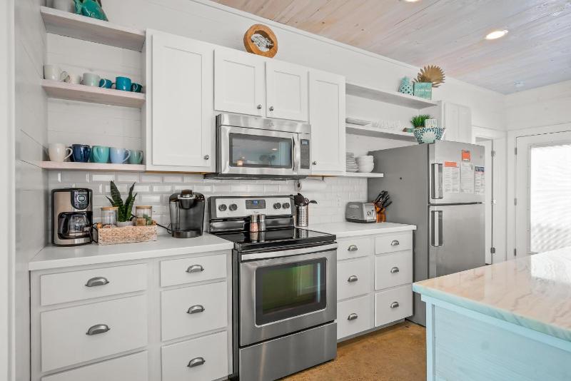 Barefoot Bungalow - image 18
