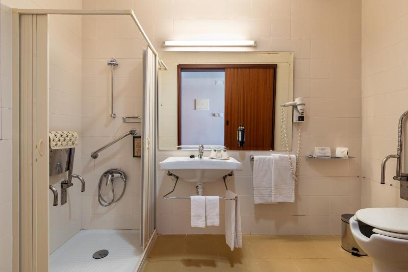 Double or Twin Room - Disability Access image 3