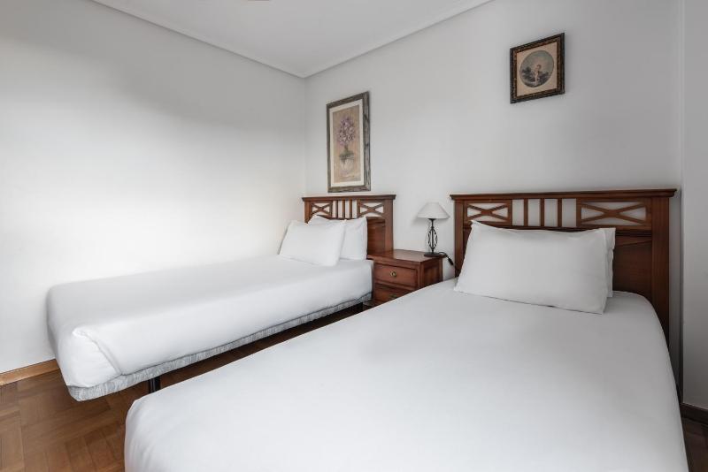 One-Bedroom Apartment image 1